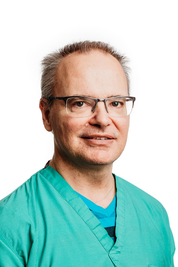 Dr. Éric Lessard, spécialiste en médecine buccale